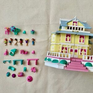Vintage Polly Pocket Clubhouse